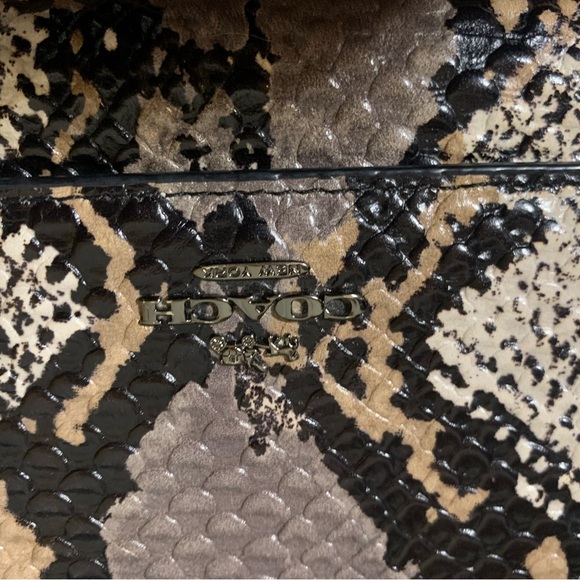 Coach Python Print wallet flap snap closure - Picture 6 of 10